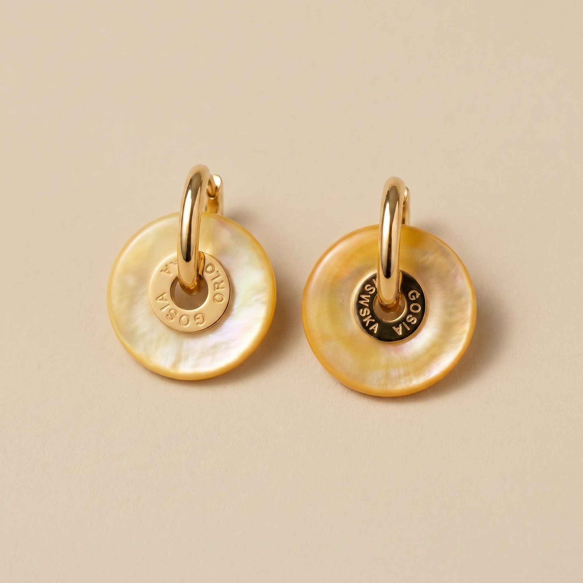 “CIAMBELLA” 2CM Mother of Pearl (YELLOW tone ) EARRINGS