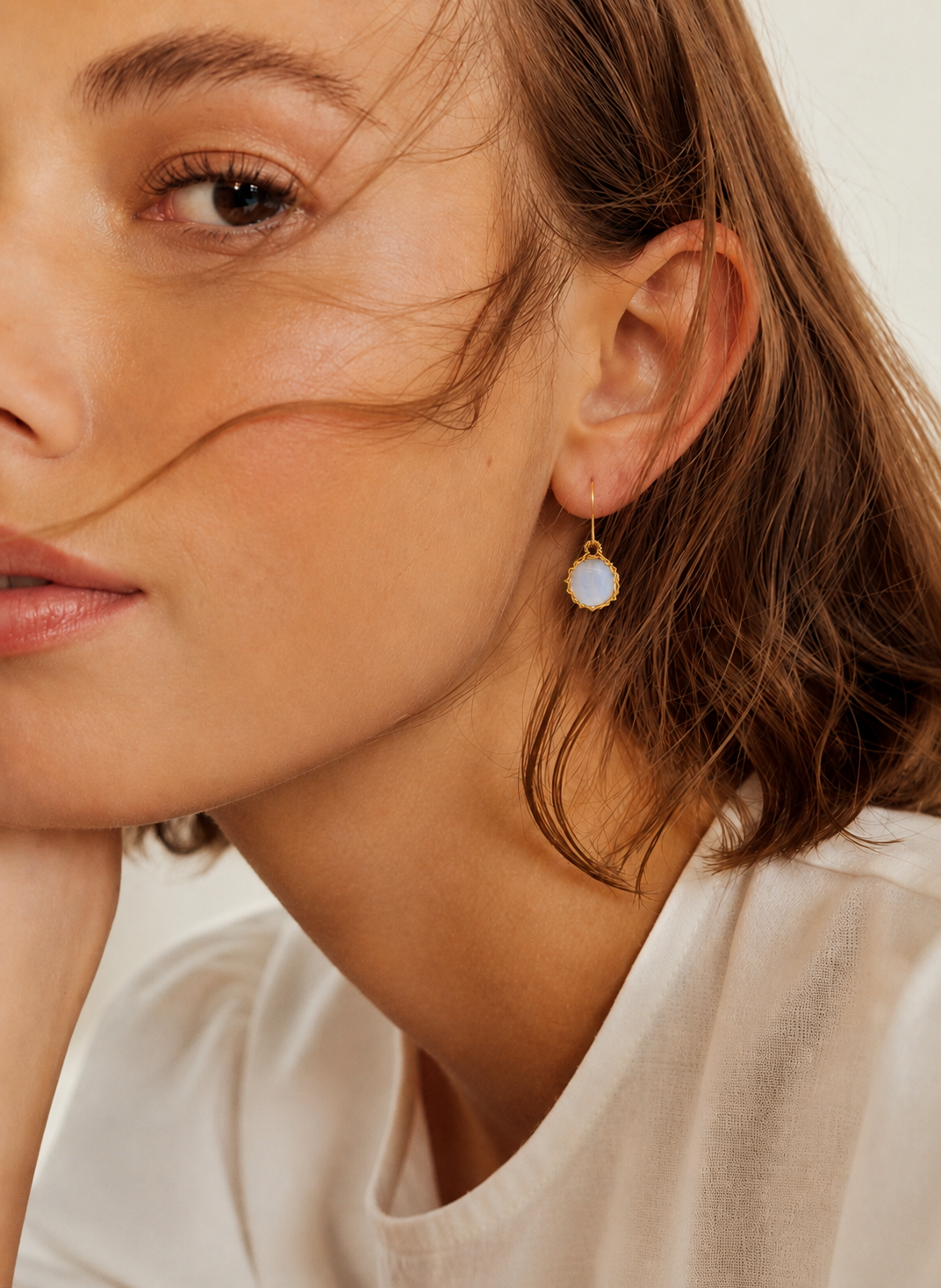 "Nati" Blue Lace Agate Rounded Net Earrings