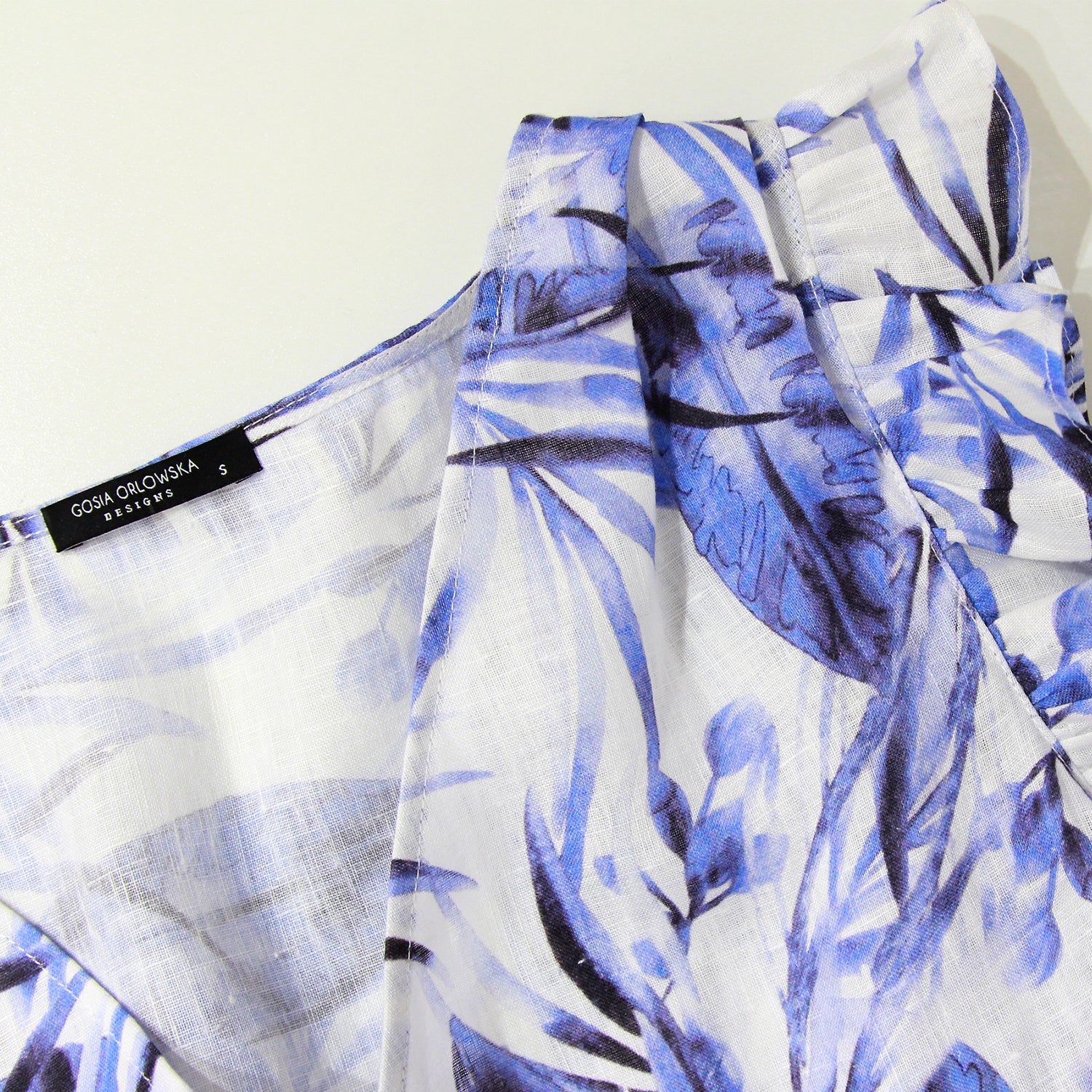 Discover the BEA Tropical Blue Leaves Dress