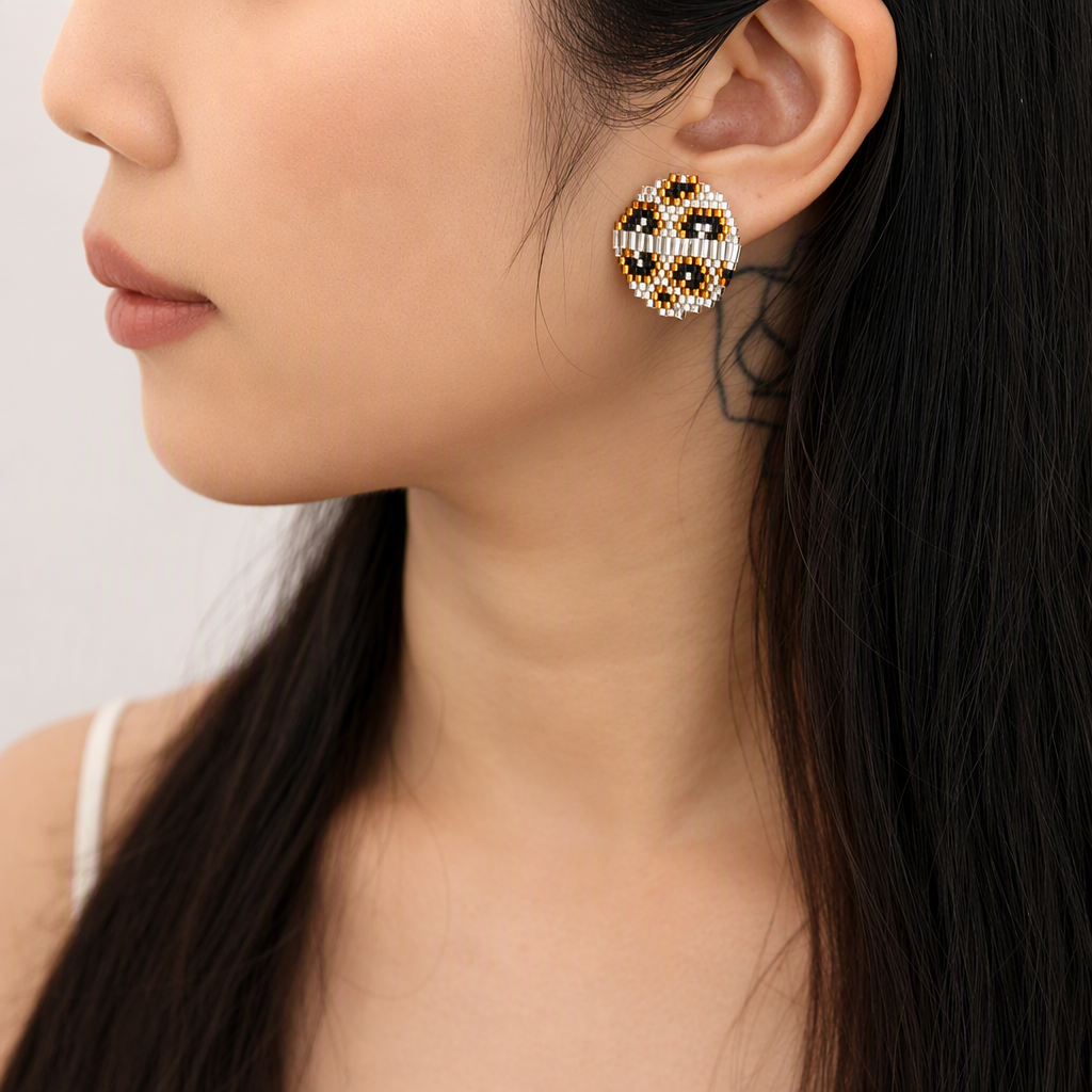 "NOE" BEADED ROUND EARRINGS