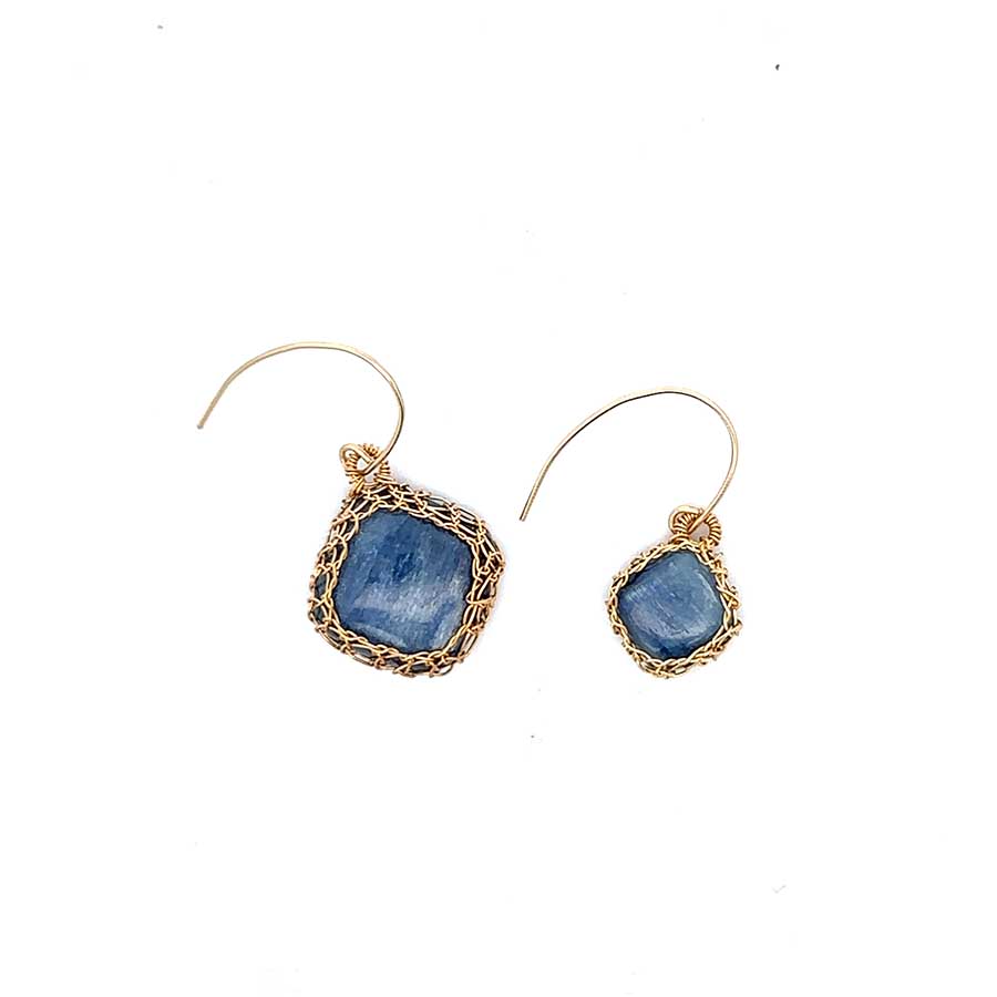 "NATI" BLUE KYANITE NET DIAMOND EARRING
