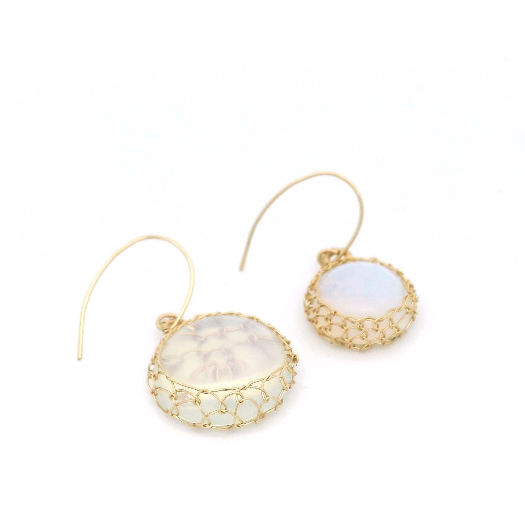 "Nati" Opal Round Net Earrings