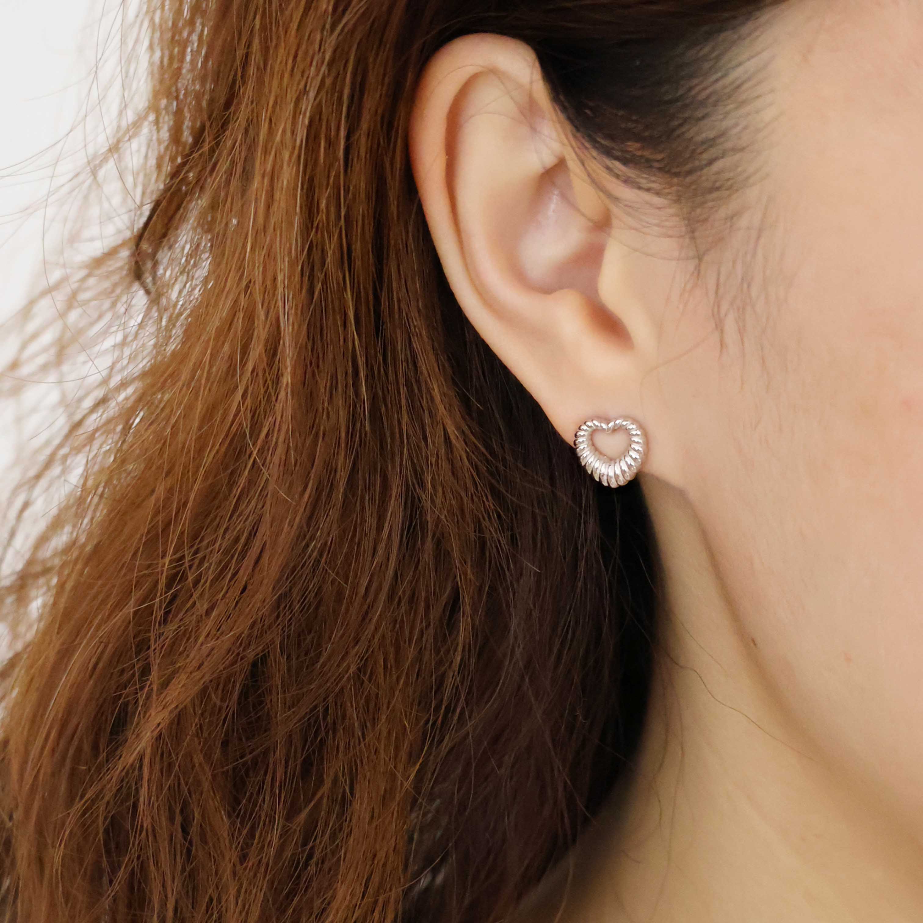 “TOBELOVED” Vibrant Heart Gold Vermeil Stud Earrings