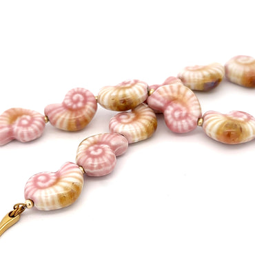 “Del Mare” Ceramic Seashell Choker - Salmon Pink
