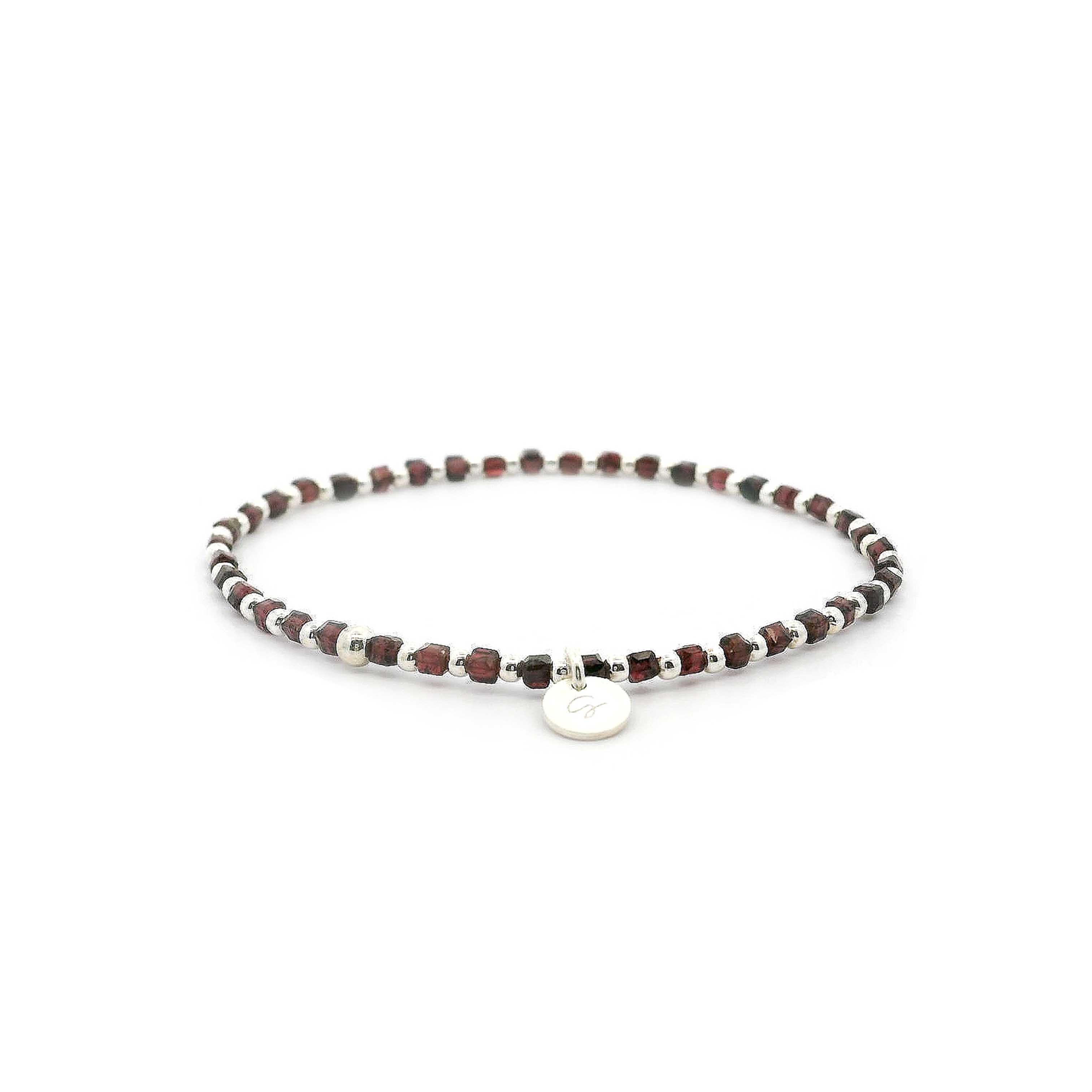 “Yaiza” Garnet 2mm Square Beads Bracelet