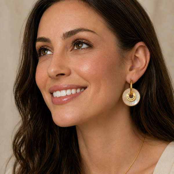 “CIAMBELLA” 2CM Mother of Pearl (YELLOW tone ) EARRINGS