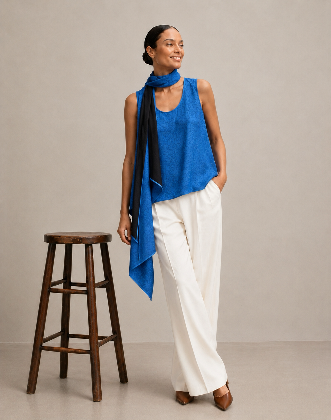 “Cadena” Blue Removable Collar Top