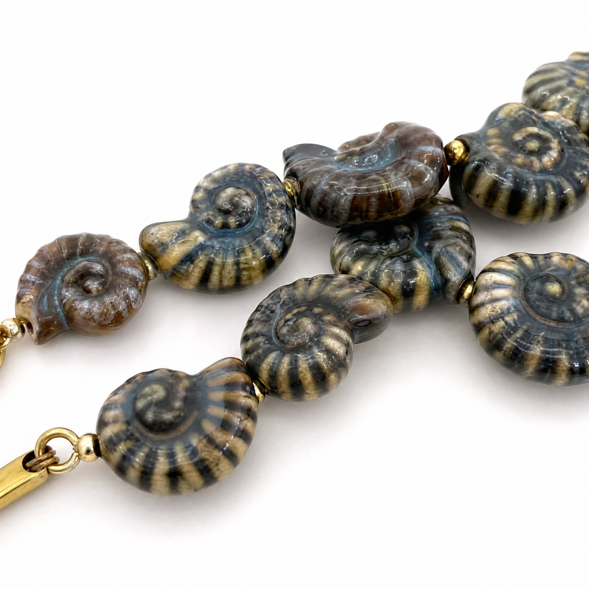 “Del Mare” Ceramic Seashell Choker