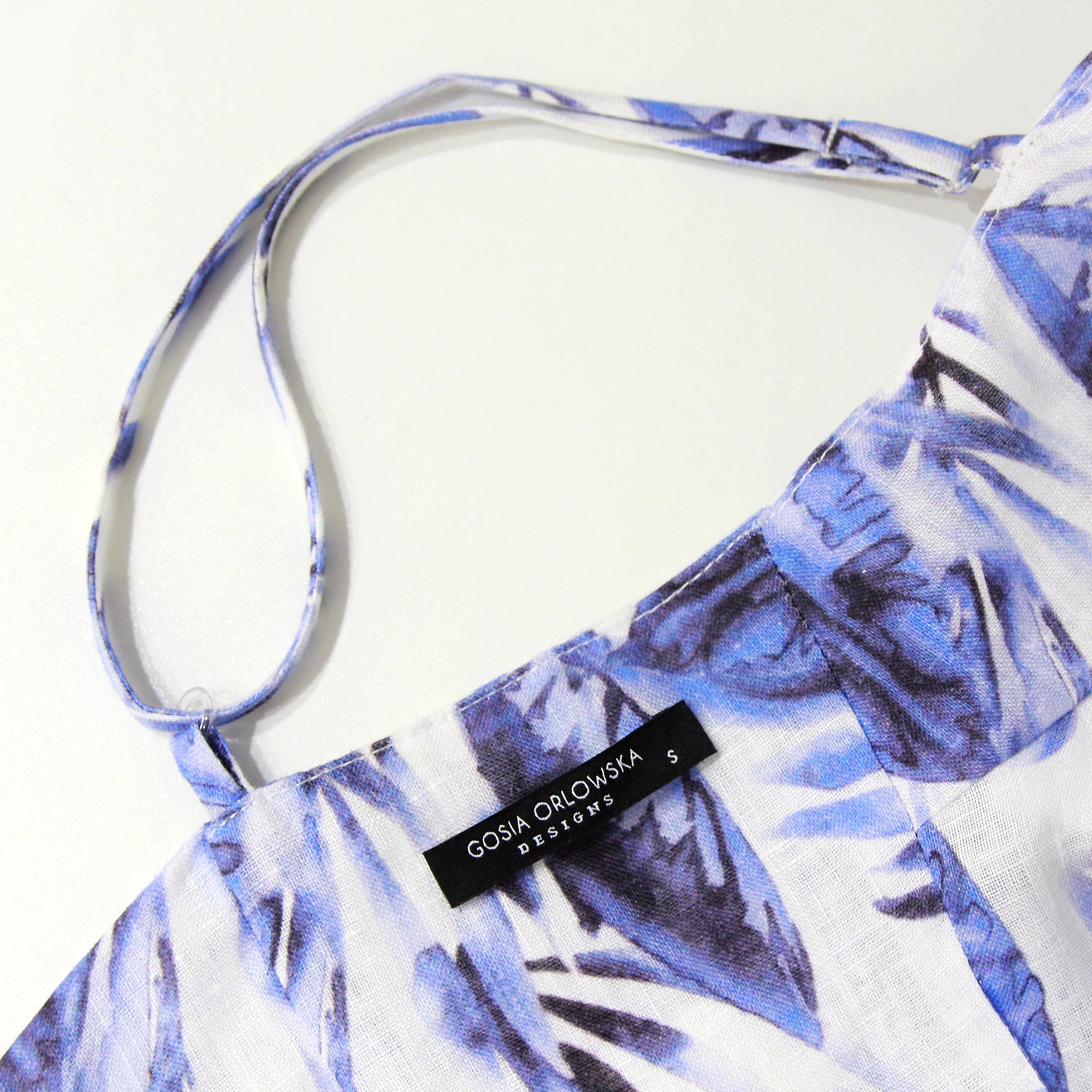 “BEA” Tropical Blue Leaves Linen Crop Top