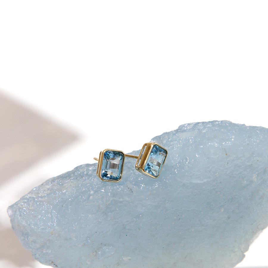 9K GOLD BLUE TOPAZ EARRINGS
