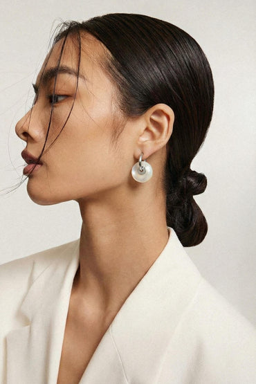 “CIAMBELLA” 2CM Mother of Pearl SINGLE STONE EARINGS